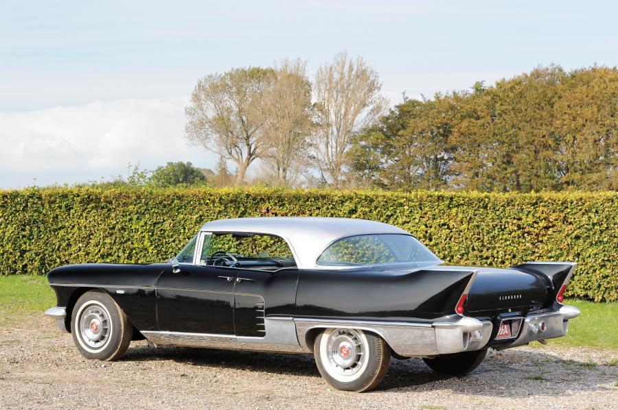  Cadillac Eldorado Biarritz 1958 года  (фото 12 из 15)